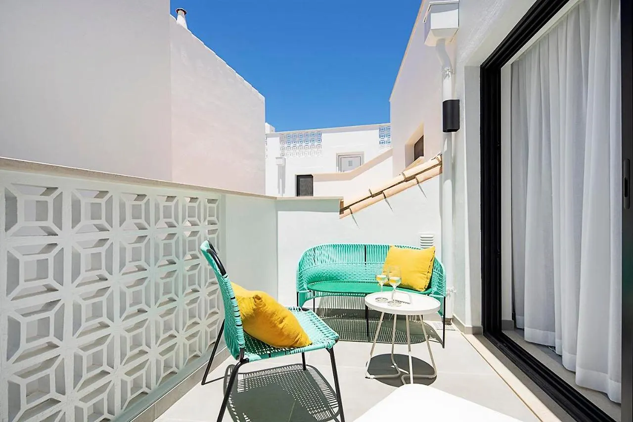 Casas Da Praia By Sevencollection Salema Portugal